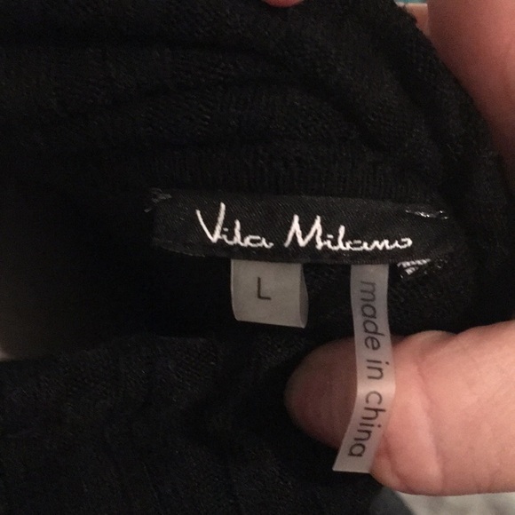 Turtleneck, curved hem soft black longsleeve tunic - Picture 6 of 6